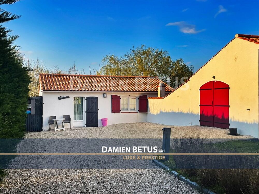 Maison à vendre 8 pièces LE FENOUILLER (85), Grande Maison avec Dépendance et jardin