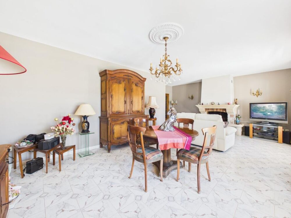 A VENDRE VILLA F4/5 AVEC PISCINE A AFA