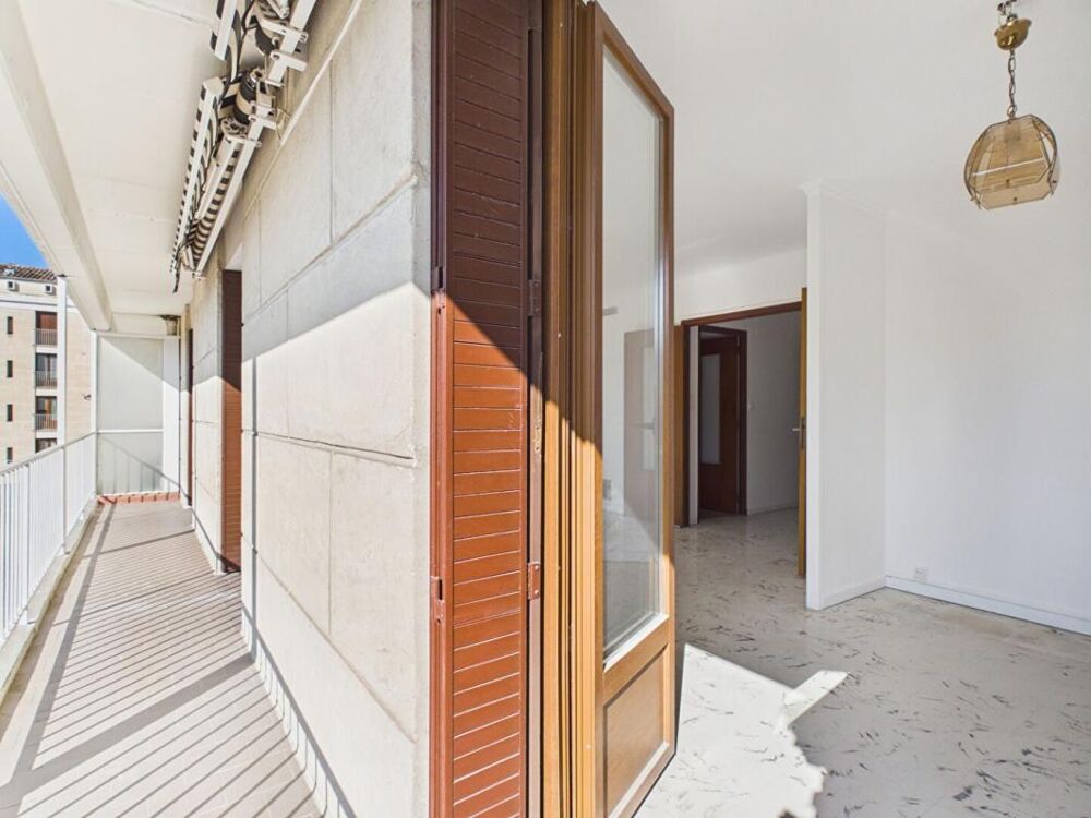 Vente Appartement T3 lumineux avec grand balcon et parking ! À deux pas des rempa Avignon