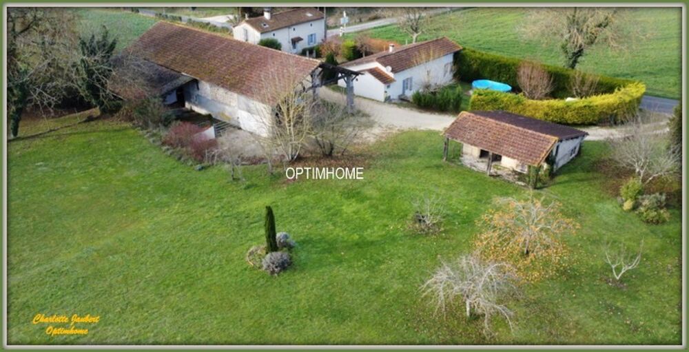 Propriété avec maison d'habitation +gîte + nombreuses dépendances + grand terrain