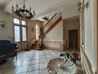  Propriété/château à vendre 11 pièces 365 m²