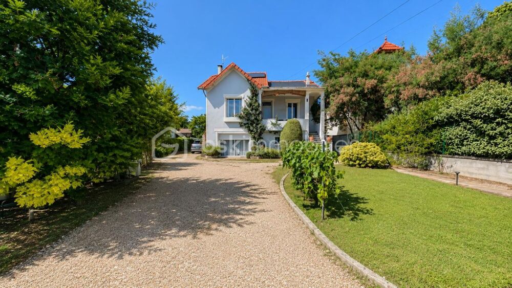 Vente Maison Montélimar – Maison de caractère rénovée avec piscine, garage et espace indépendant Montelimar
