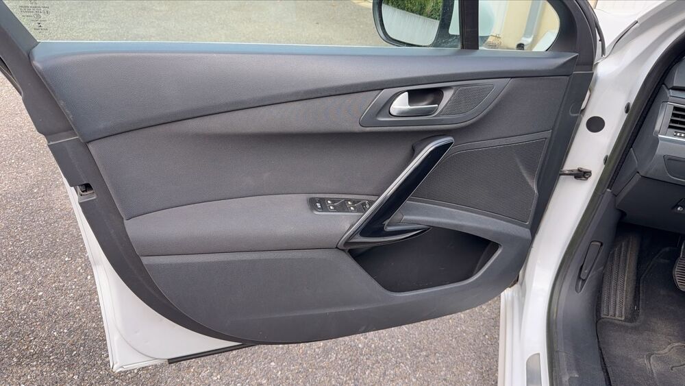 508 I 1.6 e-HDi 115 Style 2013 occasion 30000 Nimes