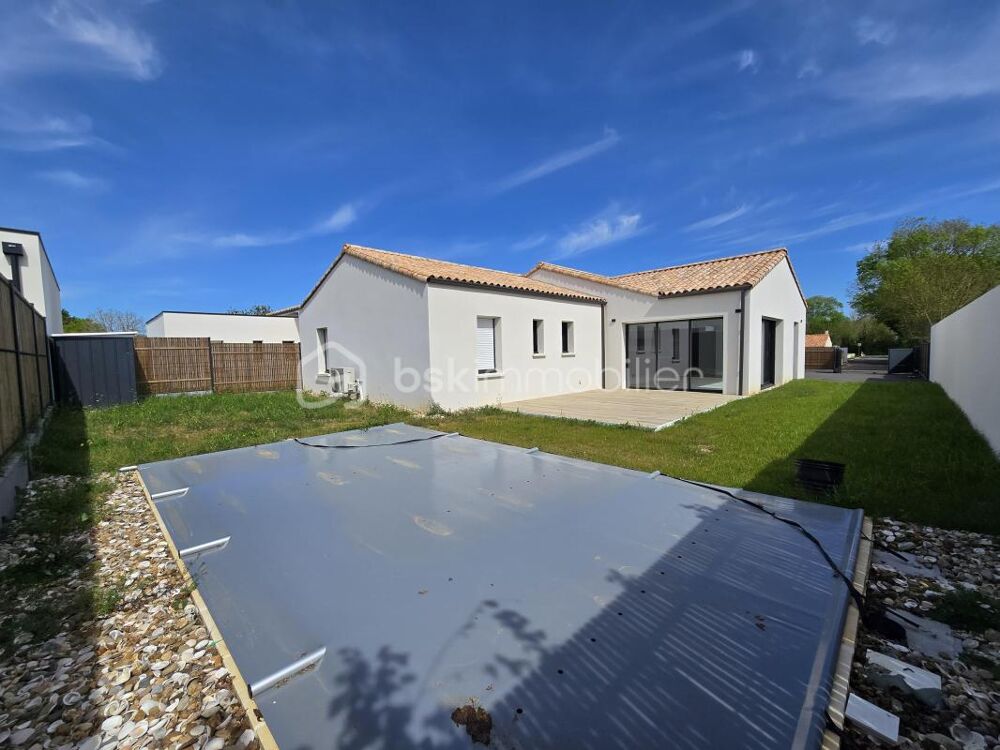 ? Maison neuve 2025 avec piscine  120 m²  À moins de 10 min des plages