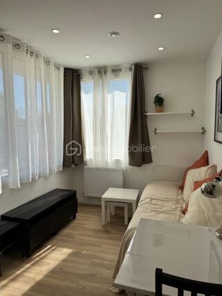  Immeuble à vendre 15 + pièces 210 m²