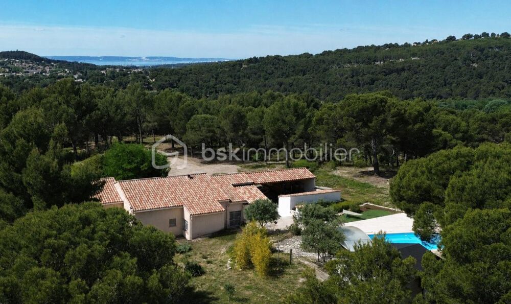 Maison de plain-pied 155 m² + 140 m² de dépendances - Calme - Vue