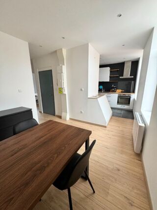  Appartement à louer 2 pièces 43 m²