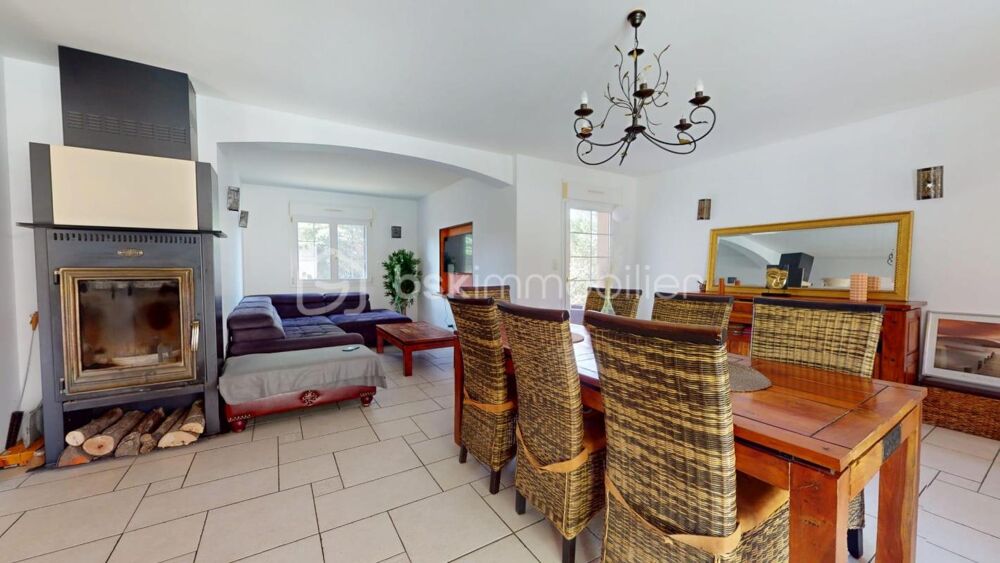 Vente Maison À VENDRE – SPACIEUSE MAISON FAMILIALE AVEC PISCINE ET GRANDE DÉPENDANCE, À PROXIMITÉ DE NANCY Fontenoy sur moselle
