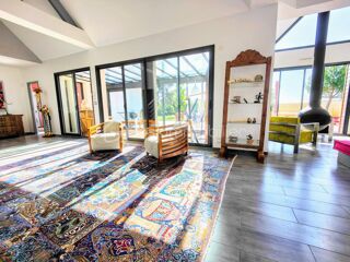  Maison  vendre 10 pices 239 m