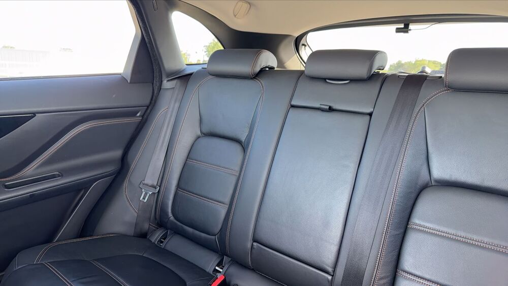 F-PACE 3.0 V6 300 AWD BVA8 R-Sport - Automatique 2017 occasion 83600 Frejus