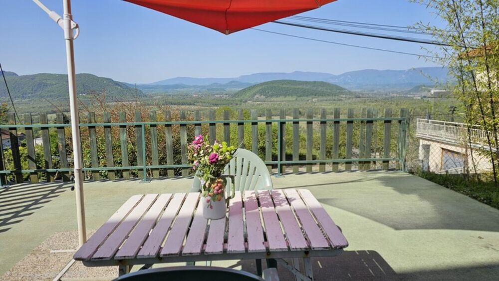 Vente Maison Maison lumineuse d'env. 137 m² avec vue exceptionnelle à vendre à CHINDRIEUX (73). Dépendances, terrain, proche lac du Bourget. Aix les bains