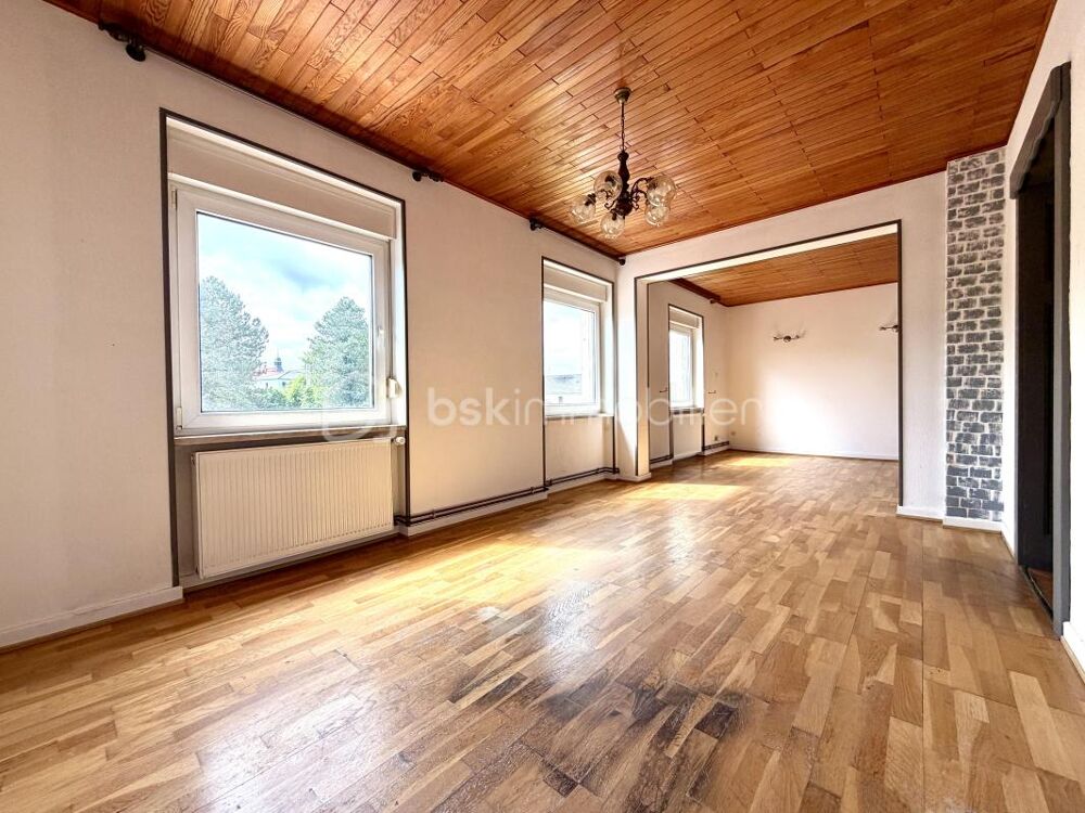 Vente Duplex/Triplex Charmant duplex de caractère de 126 m², offrant un beau potentiel après rafraîchissement, au cœur de Puttelange-aux-Lacs Puttelange aux lacs
