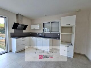 Vente Maison A VENDRE aux Herbiers, Maison de 84 m2 env avec 3 chambres sur une parcelle de 410 m2 Les herbiers