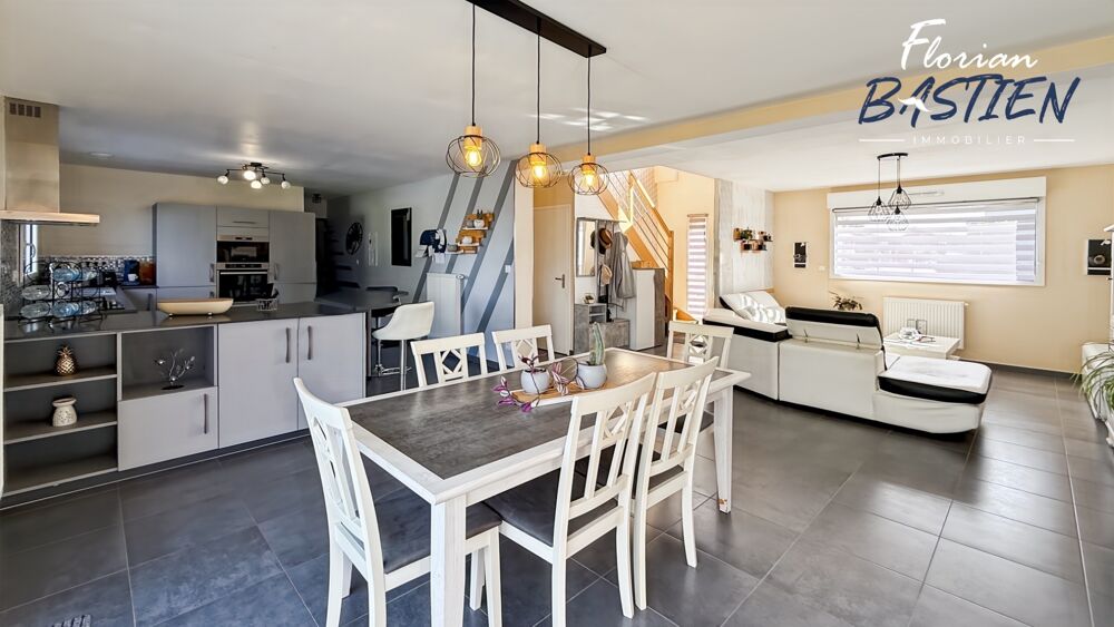 OISY  PAVILLON INDIVIDUEL RÉCENT AVEC PISCINE DANS UN SECTEUR RÉSIDENTIEL PRISÉ