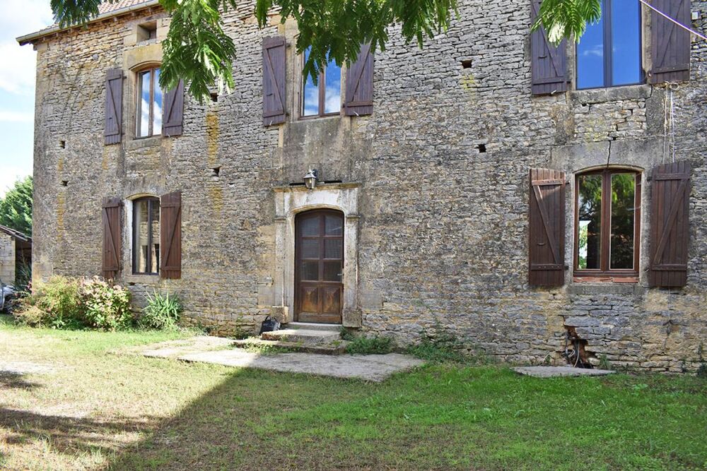 Corps de ferme Saint Genies 289 m2