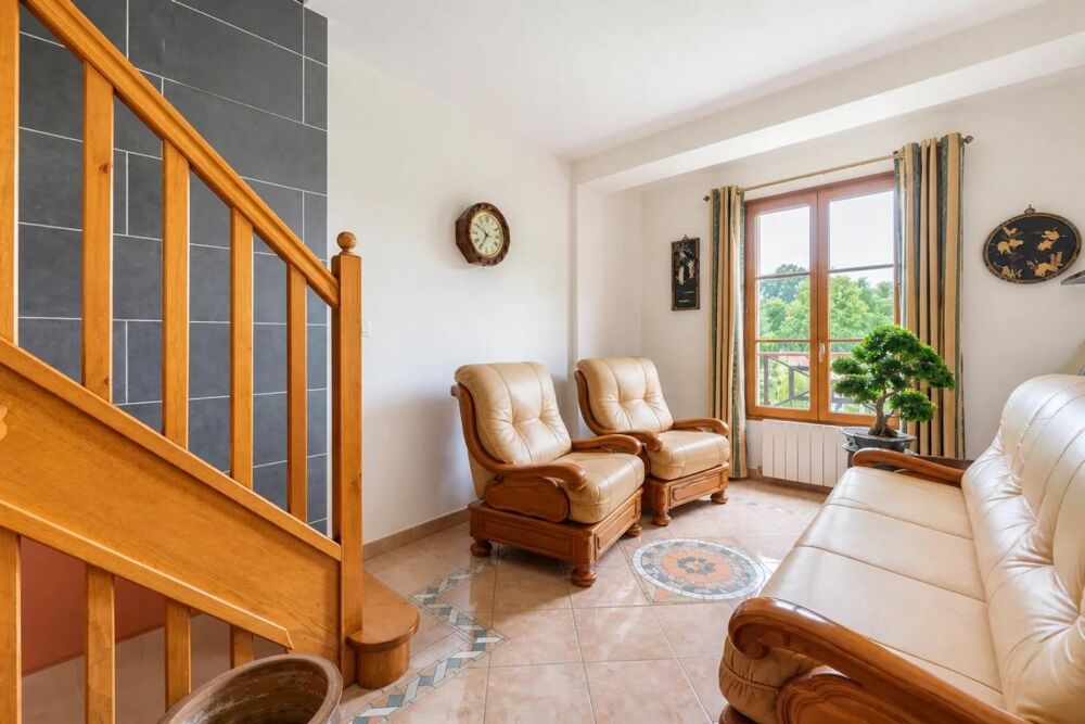Maison de 8 pièces de 214 m² à Presles
