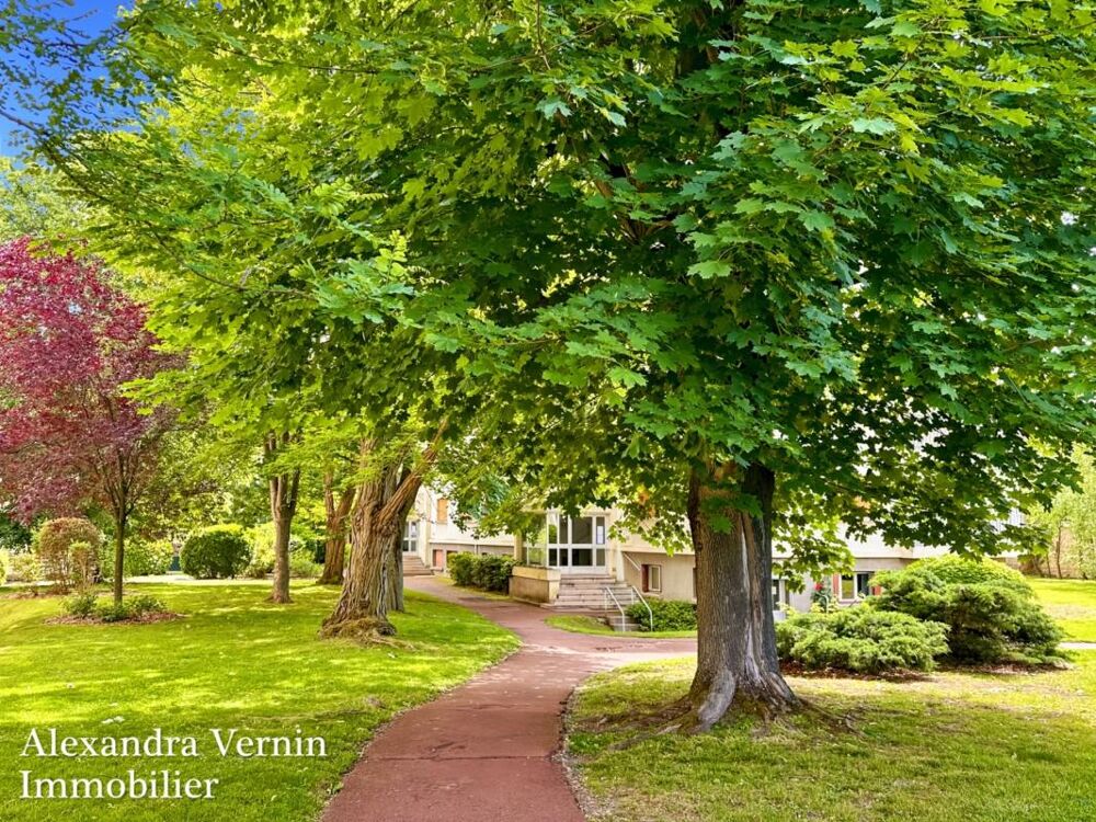 Vente Appartement Appartement familial Saint-Germain-en-Laye rue de Tourville dernier étage refait à neuf Saint germain en laye