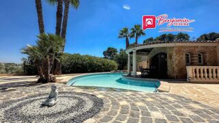  Villa à vendre 7 pièces 256 m²