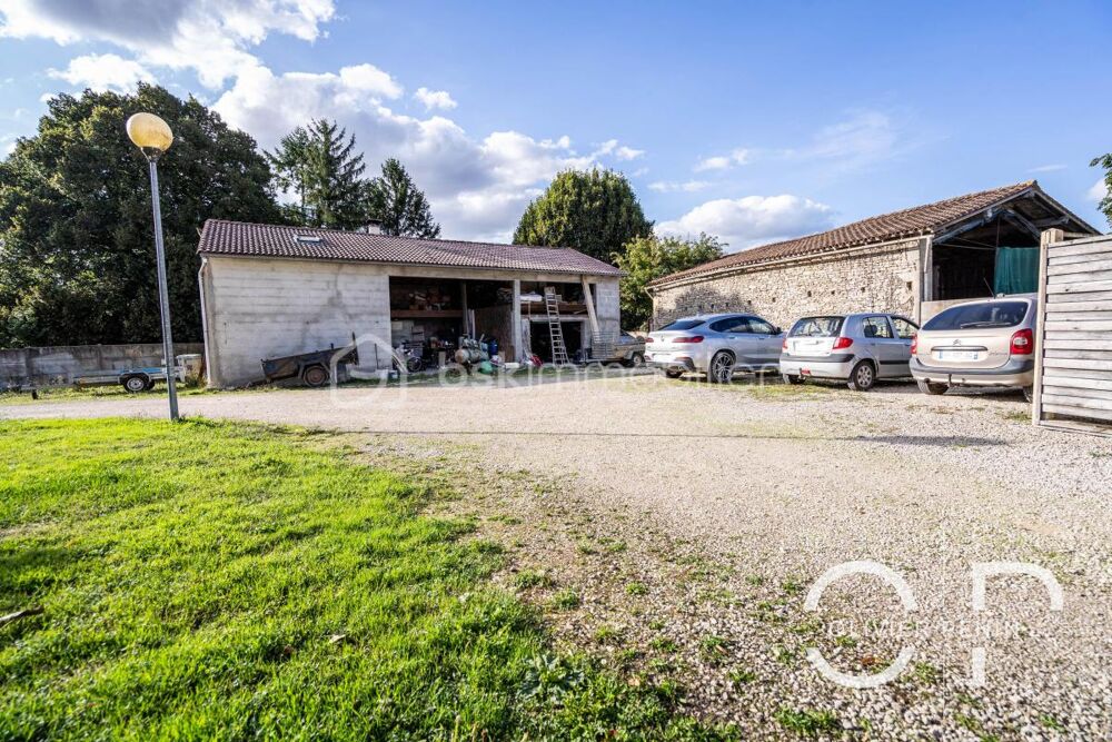 Vente Propriété/Château Rouvre - ensemble immobilier de 3 maisons sur terrain de 2719 m² Niort