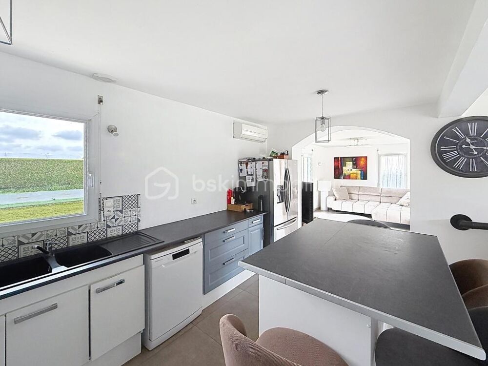 Maison familiale 118 m² avec vie de plain-pied et piscine