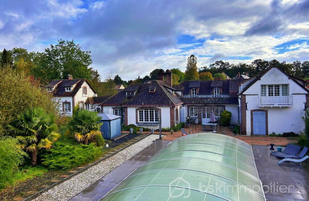 Magnifique propriété de charme du milieu XIXème, offrant 3 maisons pour une surface habitable de 487m2 au total