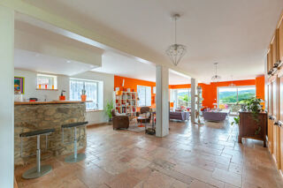  Maison à vendre 10 pièces 374 m²