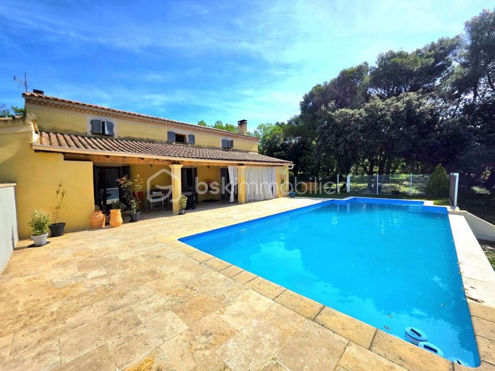 Vente Maison UCHAUX / 230 m² / 4 CHAMBRES / PISCINE A DEBORDEMENT / TERRAIN 5 279 m² / GARAGE Uchaux