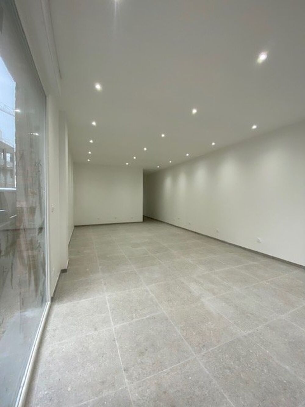   Local commercial Lille 65.20 m2 