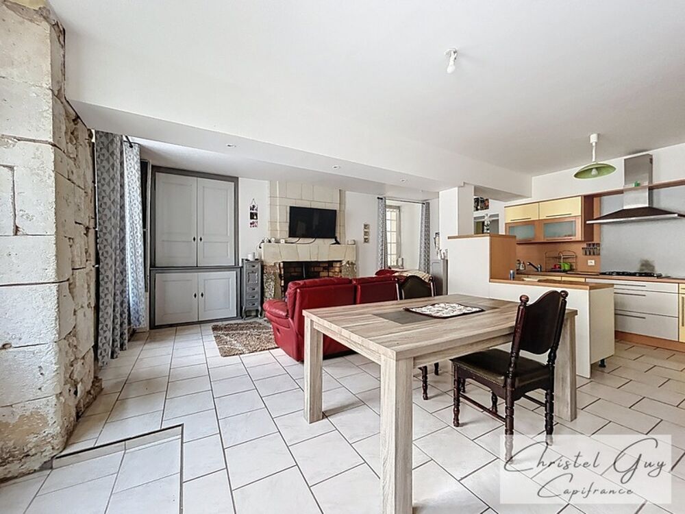 Vaas (72500) Ancien monastère rénové à vendre, 3 chambres, coeur de village