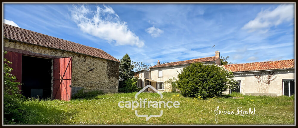 Vente Maison Maison en pierre à vendre 5 pièces 2 chambres Nombreuses Dépendances Terrain 22 400 m² Champigny-En-Rochereau (86) Champigny en rochereau