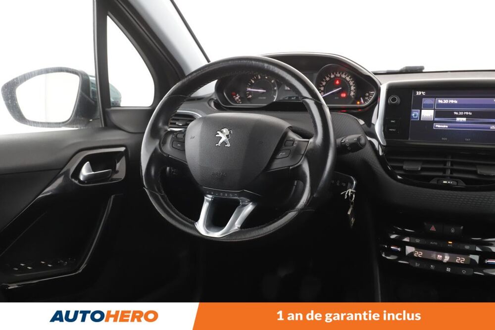 208 1.2 PureTech Allure 5P 110 ch 2016 occasion 92130 Issy-les-Moulineaux