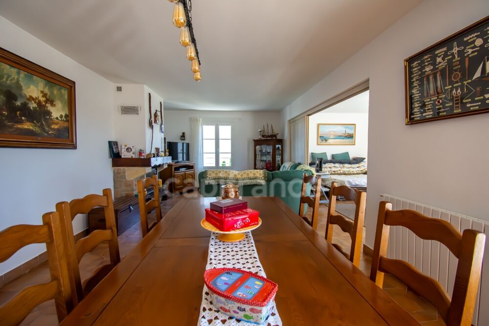 VAUX-SUR-MER  MAISON 160 M² AVEC PISCINE, À PROXIMITÉ DE PONTAILLAC