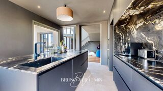  Villa à vendre 11 pièces 389 m²