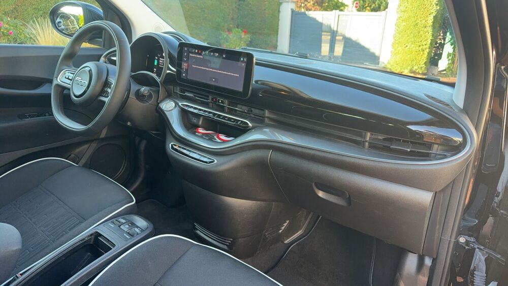 500 118 42 kWh La Prima - Automatique Toit ouvrant 2024 occasion 42370 Renaison