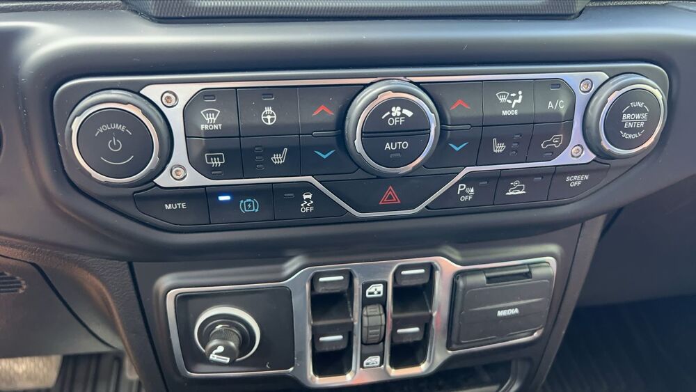 Wrangler JLU IV 2.0 4XE 380 First Edition - Automatique 2021 occasion 63790 Chambon Sur Lac