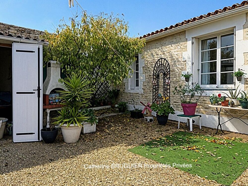 Vente Maison Charmante maison en pierre de plain pied centre village 83 m2 avec garage Salles sur mer