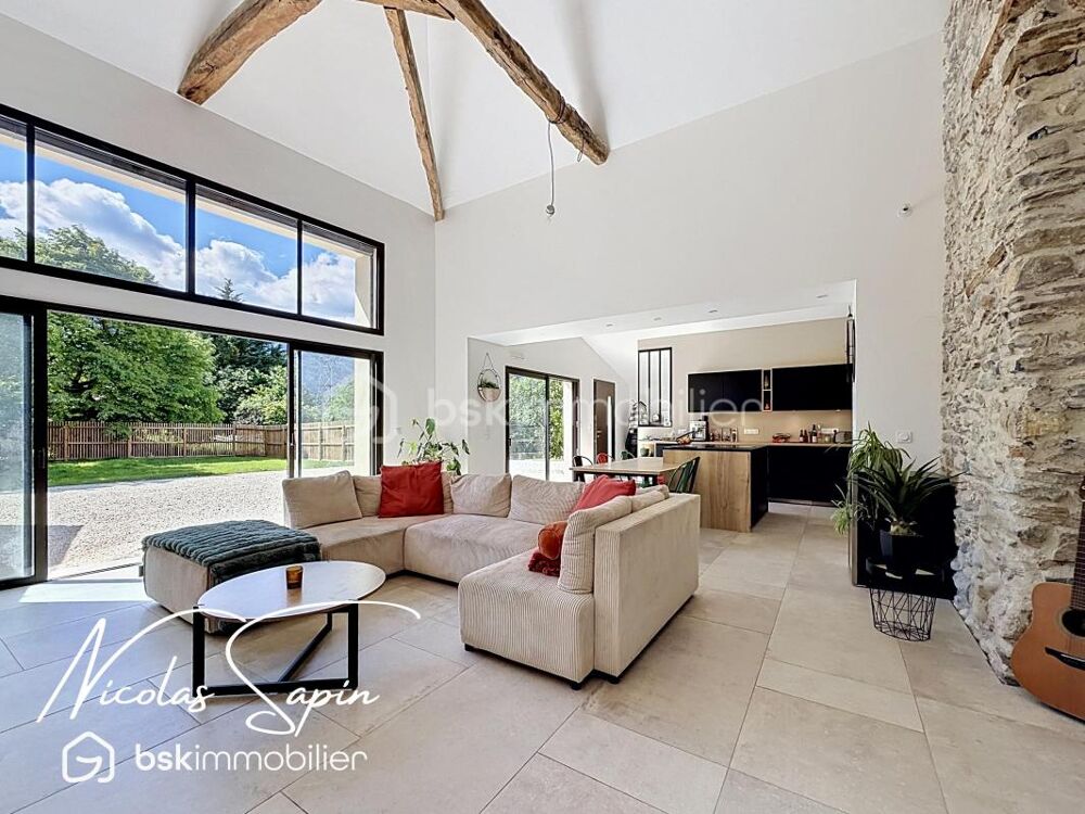 Maison en pierre rénovée de 167m2