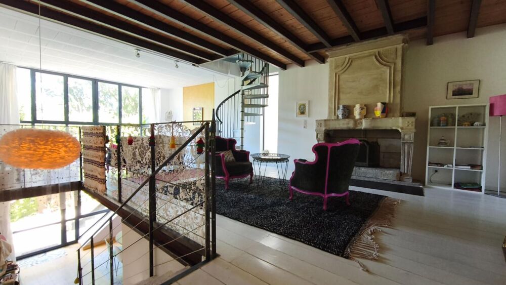 Au coeur d'Uzès maison en pierre rénovée