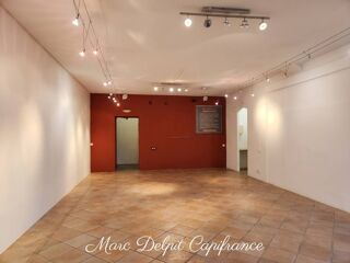   À VENDRE - LOCAL COMMERCIAL AVEC GARAGE - PERPIGNAN CENTRE (66) Possibilité d'extension verticale Perpignan