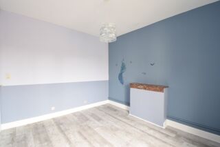  Appartement à louer 4 pièces 99 m²