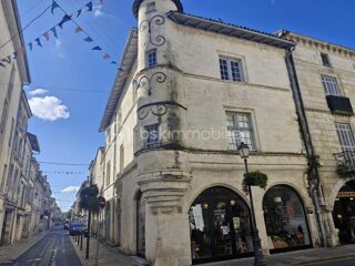  Immeuble à vendre 15 + pièces 177 m²