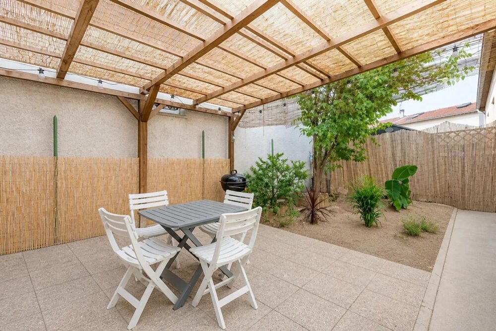 Vente Maison 01120 – LA BOISSE – 79 m² – 3 ch – Jardin de 135 m² – Garage La boisse