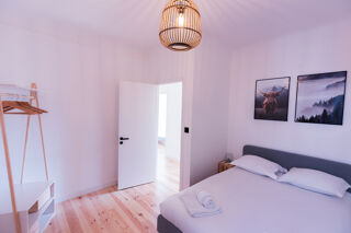  Appartement à louer 4 pièces 100 m²