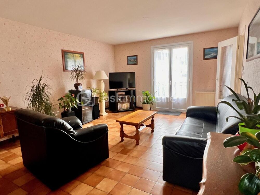 Maison familiale 4 chambres  118 m² habitables  Sous-sol complet de 87 m²  En impasse, au calme