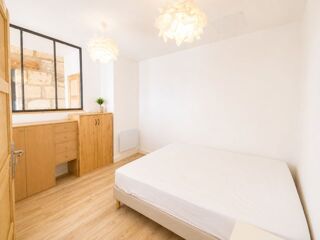  Appartement à louer 2 pièces 50 m²