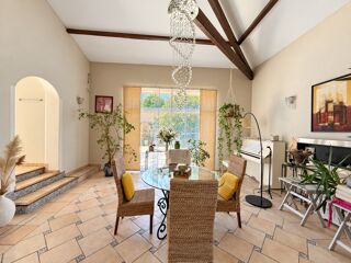  Maison à vendre 10 pièces 238 m²