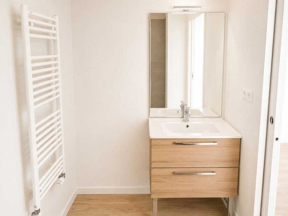 Location Appartement T2 avec balcon et parking à L'Isle d'Abeau L isle d abeau