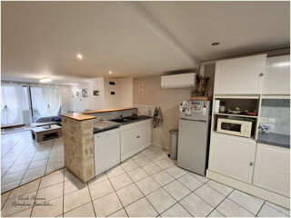  Immeuble � vendre 425 m�