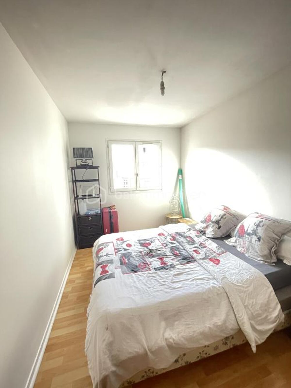 Maison accueillante près des commodités et de lagitation urbaine !