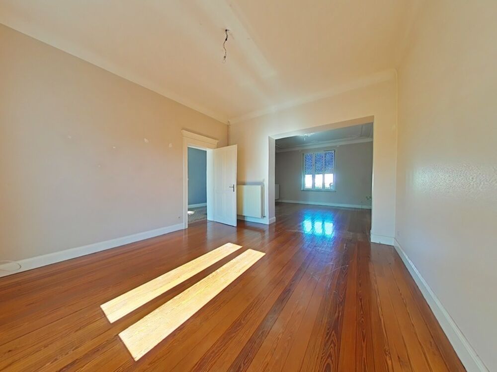 Plus de 300 m² de potentiel dans une authentique maison de maître à Uckange